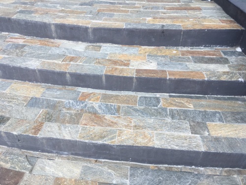 Плитка из Златолита Уральского для лестницы купить в Электрогорске