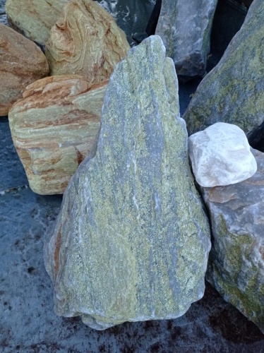 Златолит жёлтый, жёлто-зелёный глыбки и валуны для ланшафтного дизайна купить в Электрогорске