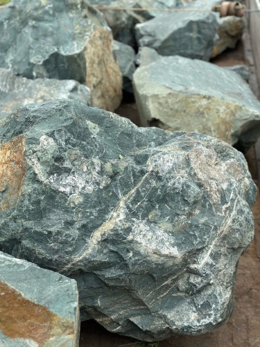 Камни для ландшафтного дизайна зелёные 10-60 килограмм купить в Электрогорске