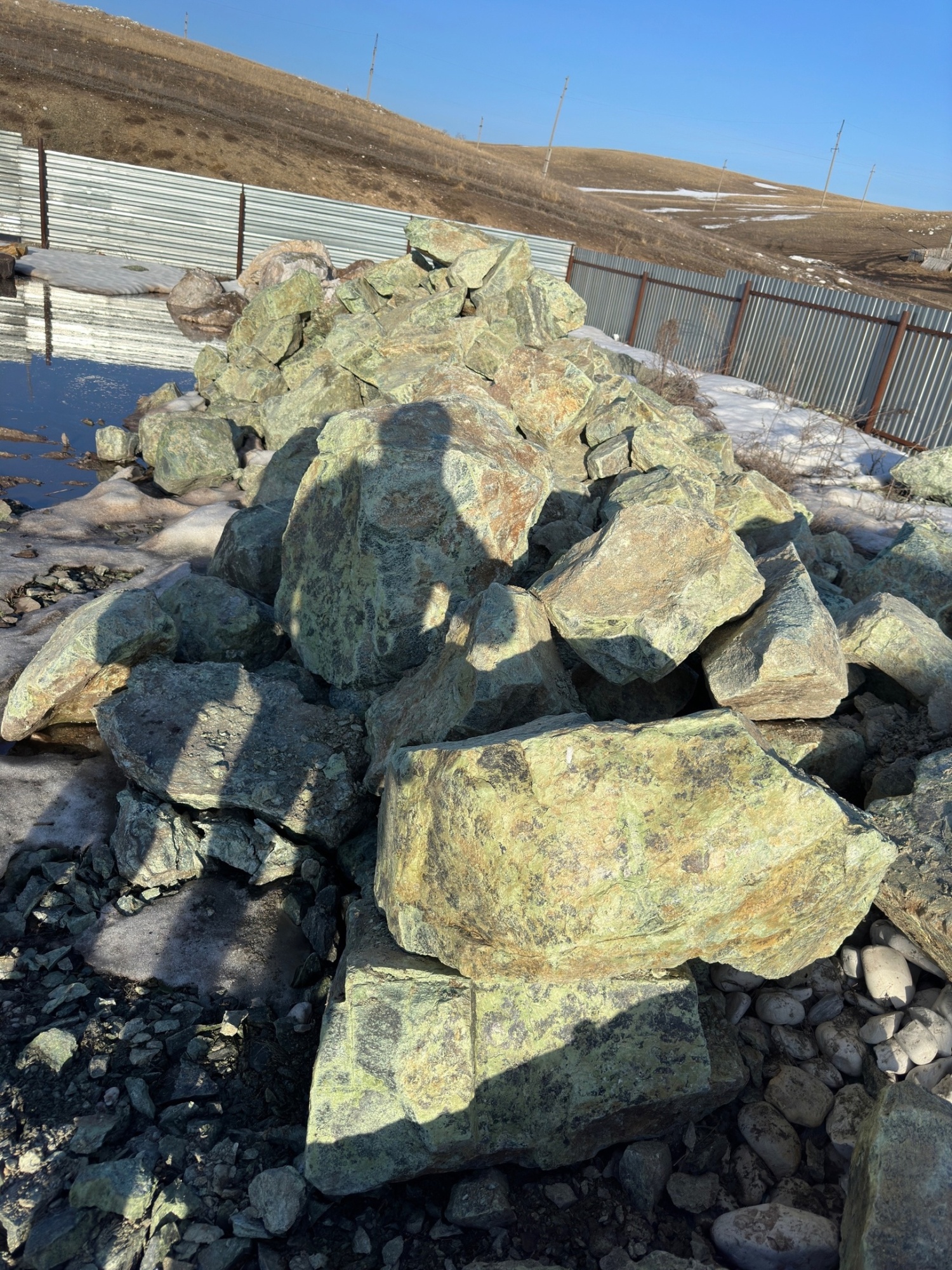 Камни для ландшафтного дизайна зелёные 10-60 килограмм купить в Электрогорске