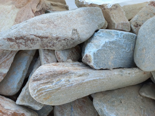 Златолит жёлтый, жёлто-зелёный глыбки и валуны для ланшафтного дизайна купить в Электрогорске