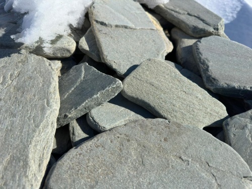 Плитняк златолит зелёный галтованный для цоколя купить в Электрогорске