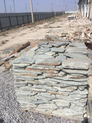 Златолит серебристый галтованный для лестниц купить в Электрогорске