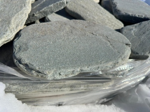 Плитняк златолит зелёный галтованный для мощения на бетон купить в Электрогорске