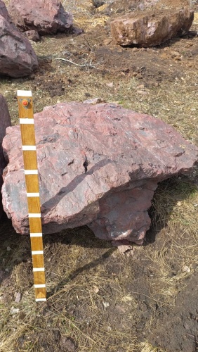 Яшма красная валуны и глыбы для ландшафтного дизайна